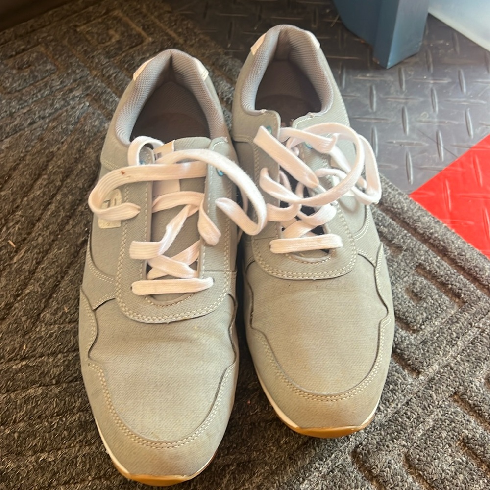 FootJoy [10] Medium SPORT RETRO Women's Spikeless Golf Shoes, 92385, Grey - EUC